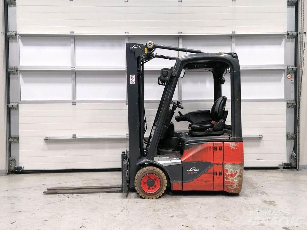 Linde E12-02 Електрически вилични кари-повдигачи