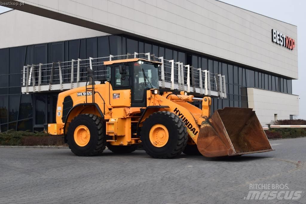 Hyundai HL 965 Колесни товарачи