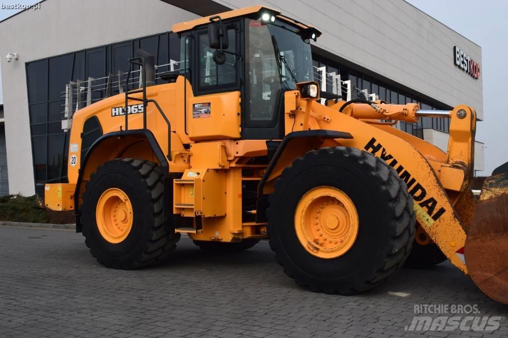 Hyundai HL 965 Колесни товарачи