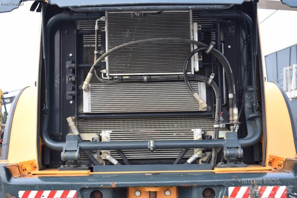 Hyundai HL 965 Колесни товарачи
