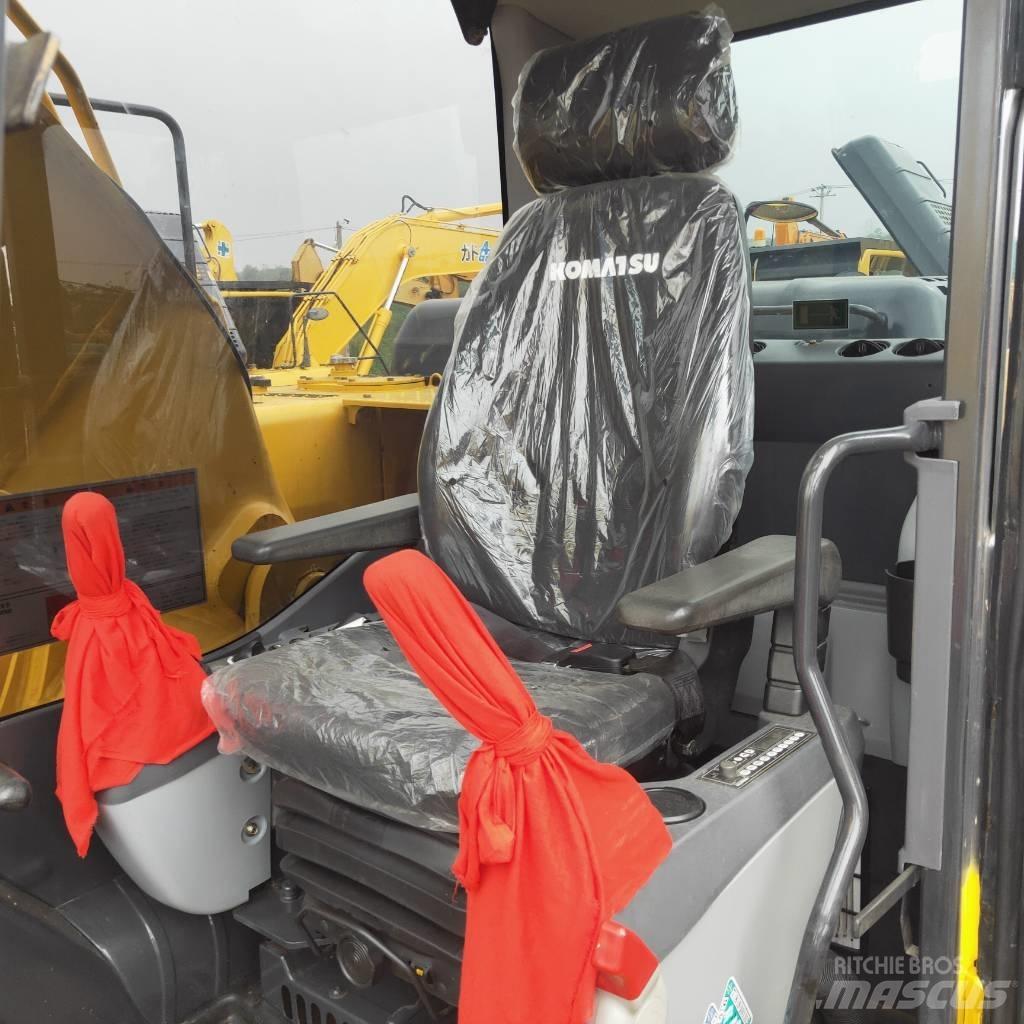 Komatsu PC200-8 Верижен екскаватор