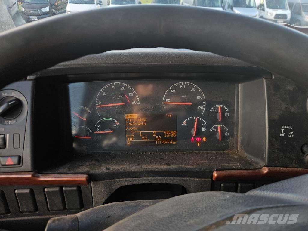 Volvo FH12 8x4 Камиони за превоз на горски машини
