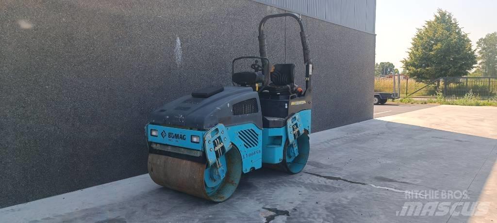 Bomag BW 100 AD-4 Двойни барабанни ролки
