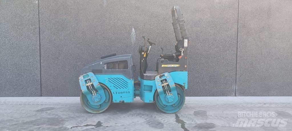 Bomag BW 100 AD-4 Двойни барабанни ролки
