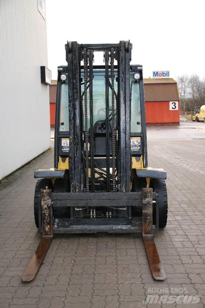Yale GDP40VX6 Дизелови камиони