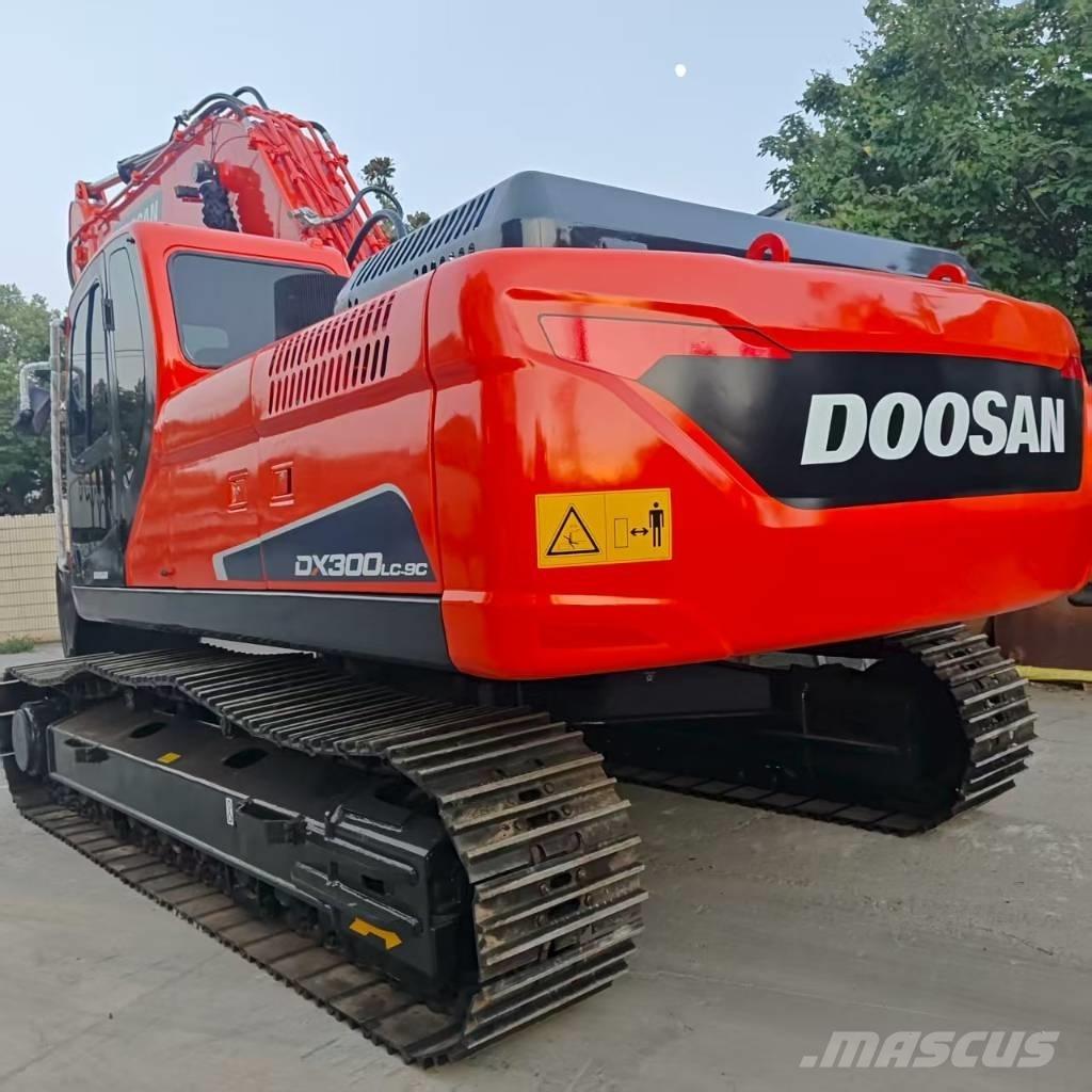 Doosan DX 300 LC Верижен екскаватор