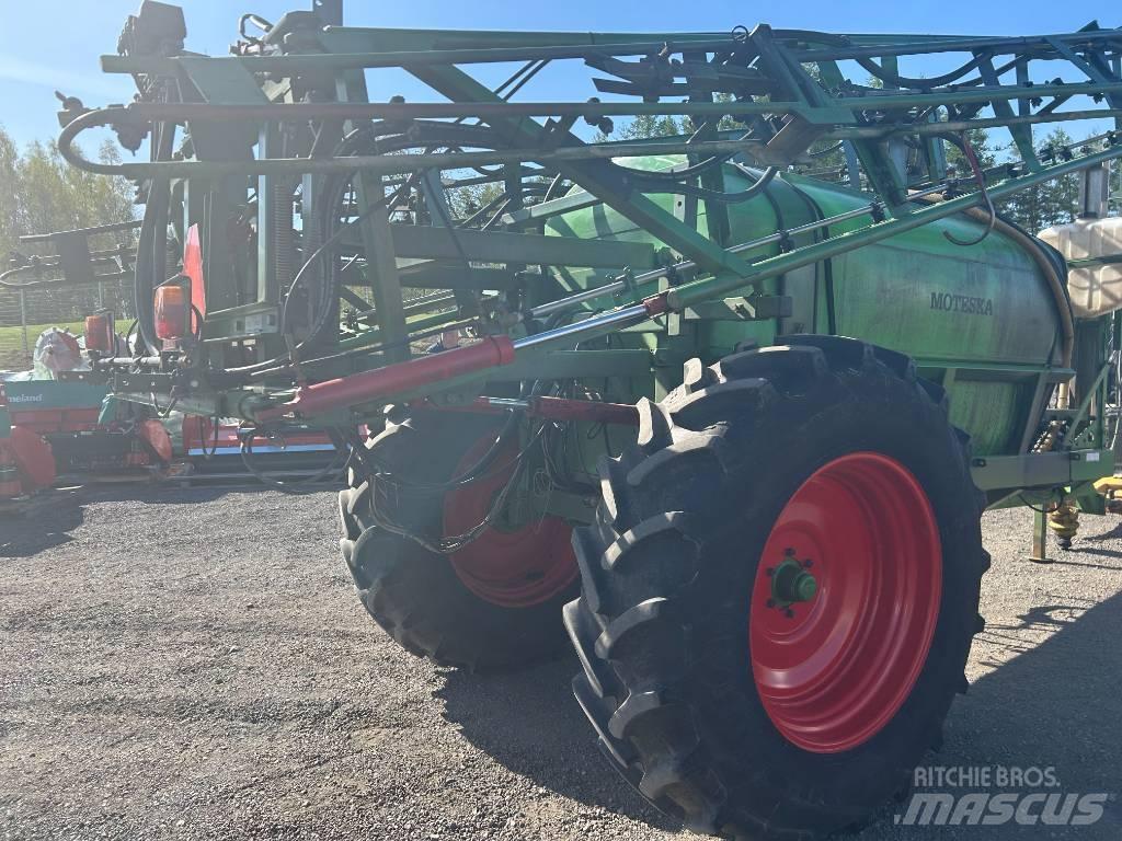 Moteska M2500 Прикачни пръскачки
