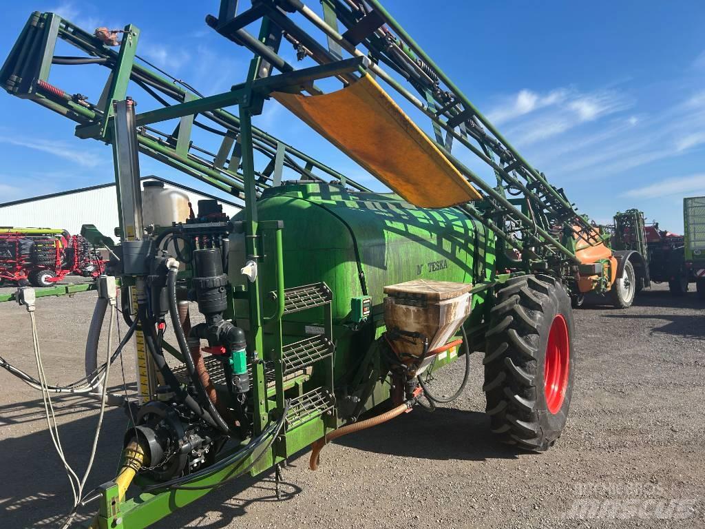 Moteska M2500 Прикачни пръскачки
