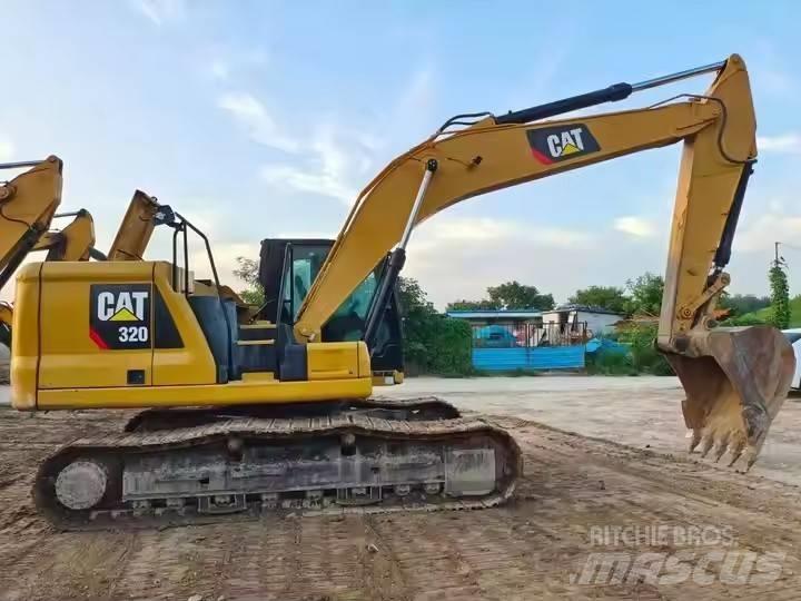 CAT 320 Верижен екскаватор