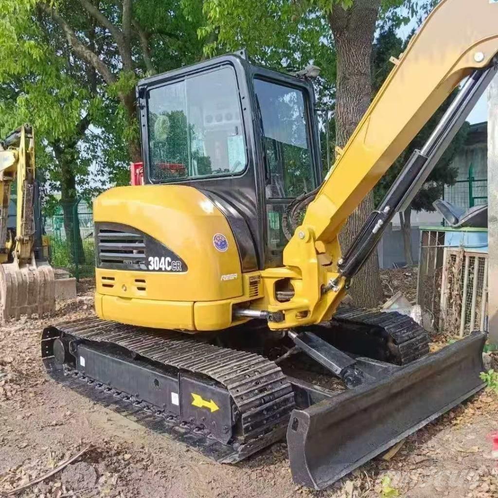 CAT 304 CR Мини екскаватори < 7 т