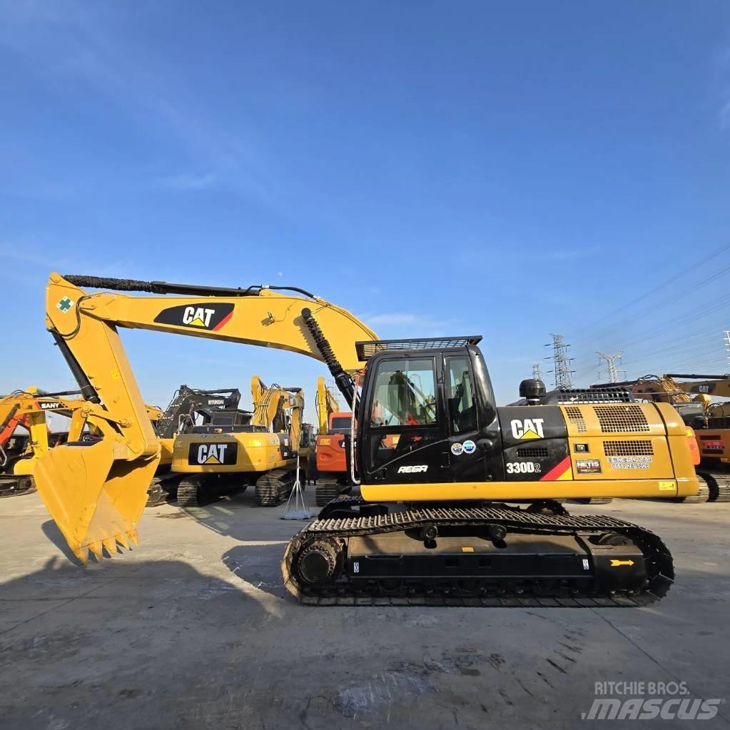 CAT 330 D2 Средни екскаватори 7т - 12т