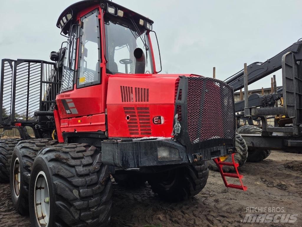 Komatsu 845 Форуардери