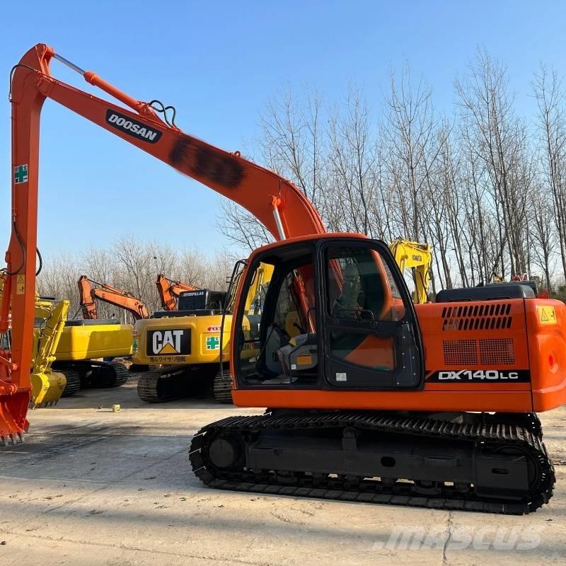 Doosan DX 140 Средни екскаватори 7т - 12т