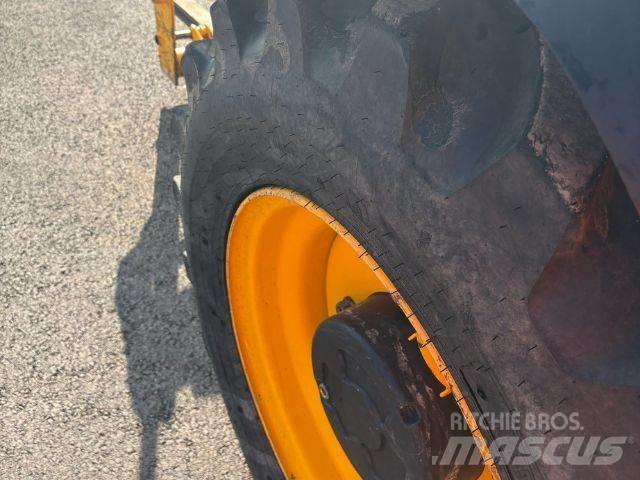 JCB 540-140 Телескопични товарачи