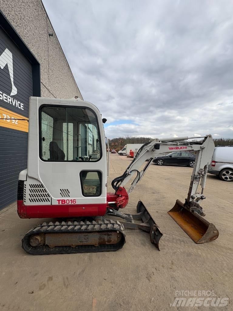 Takeuchi TB016 Мини екскаватори < 7 т