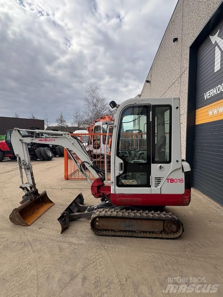 Takeuchi TB016 Мини екскаватори < 7 т