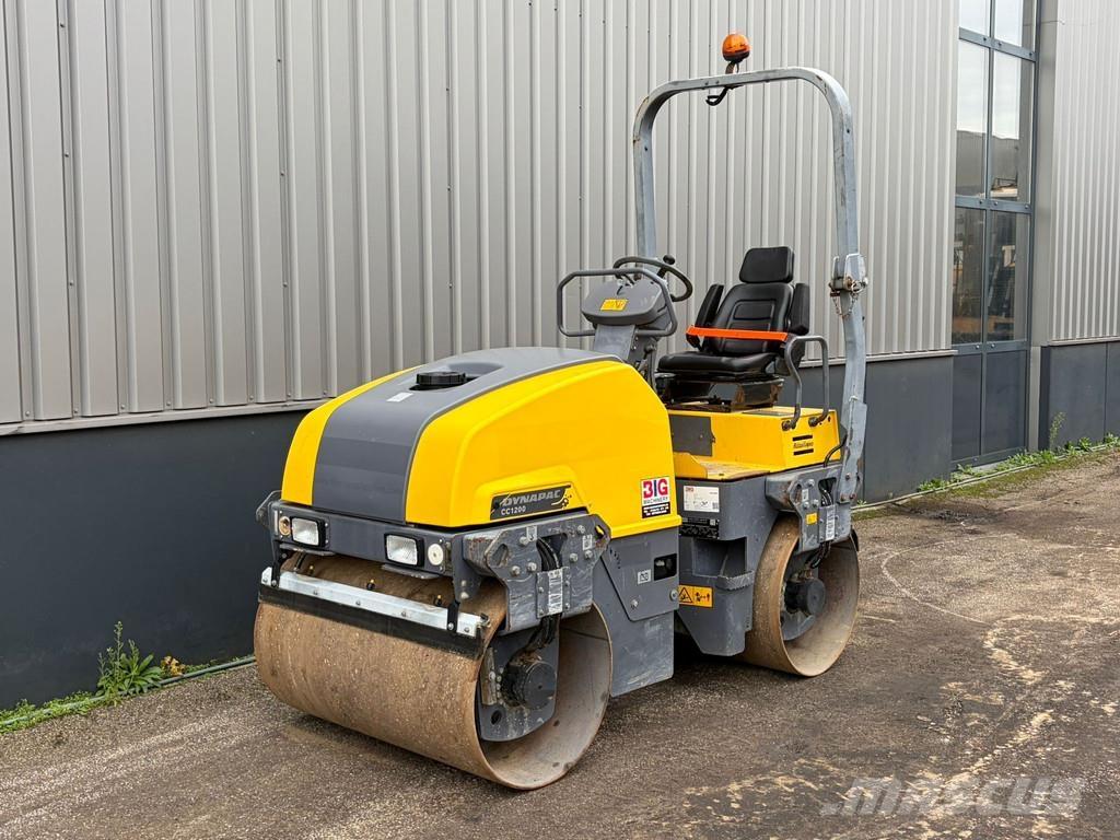 Dynapac CC1200 Двойни барабанни ролки
