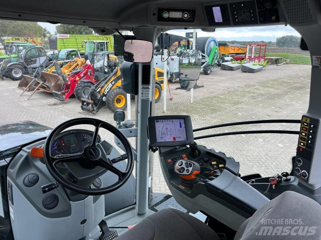 CLAAS Axion 830 Трактори