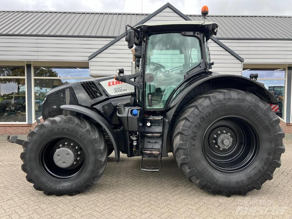 CLAAS Axion 830 Трактори