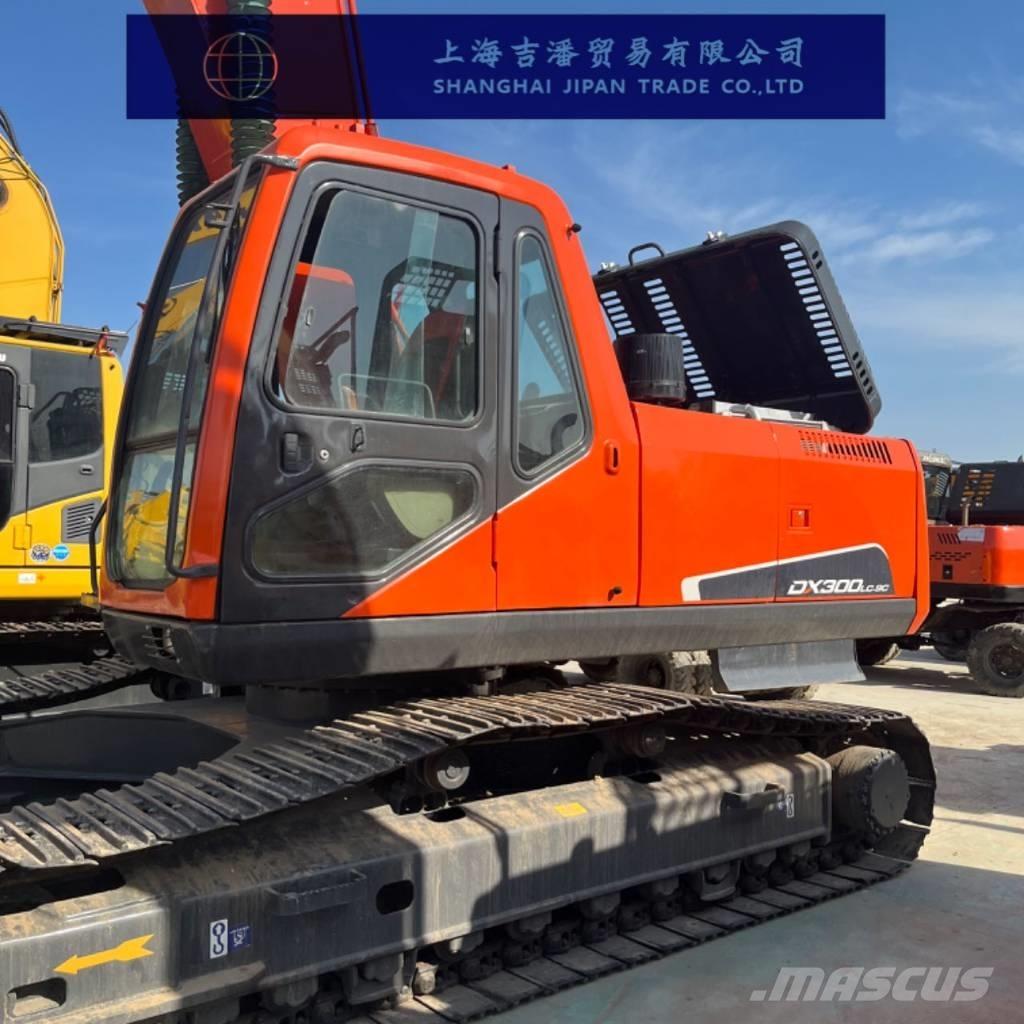 Doosan DX 300 Верижен екскаватор