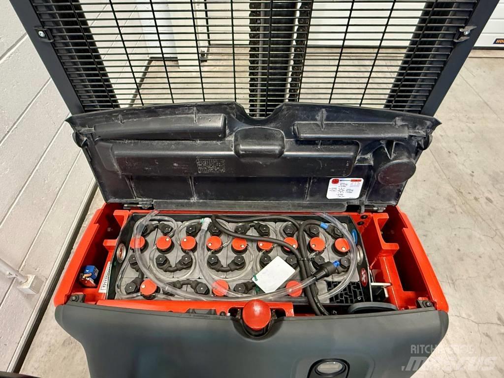 Linde L12i/1172 Колички високоповдигачи с теглич