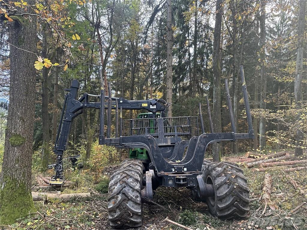 John Deere 1510G Форуардери