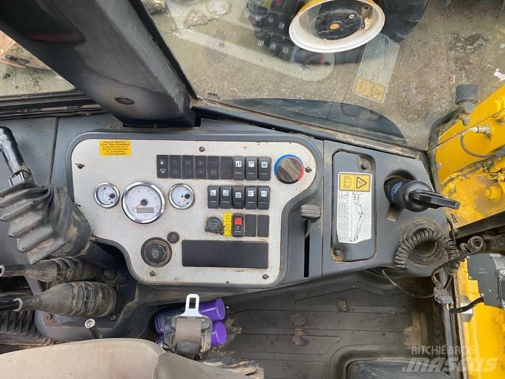 JCB 2 CX Товарач със заден ексватор