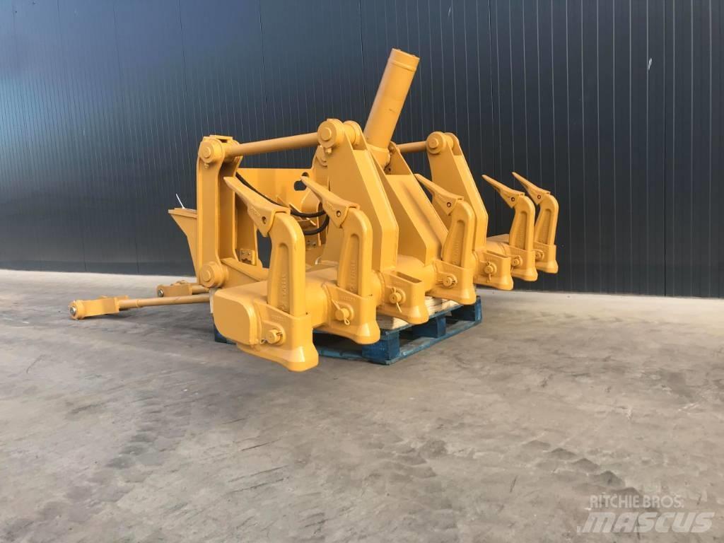 CAT 14H Скарификатор