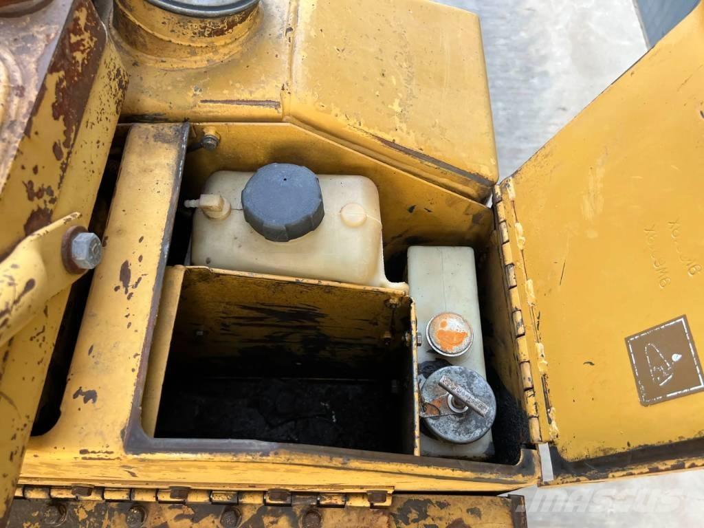 CAT D7H Верижни булдозери
