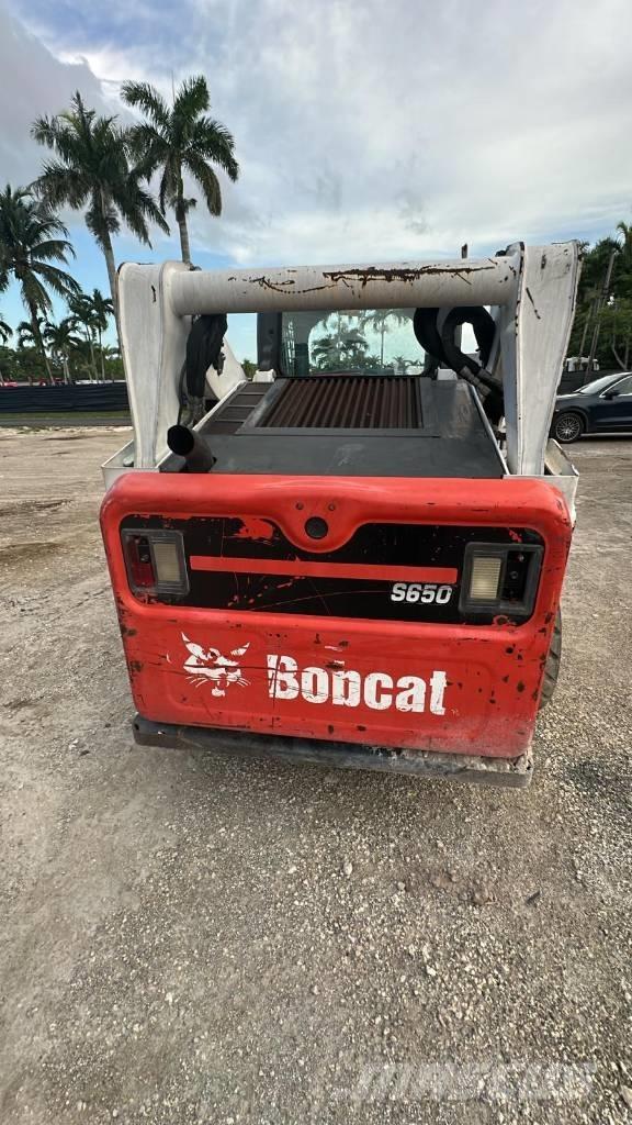 Bobcat S650 Мини товарачи
