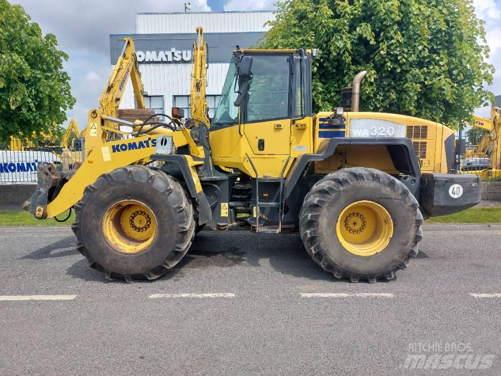 Komatsu WA320-5 Колесни товарачи