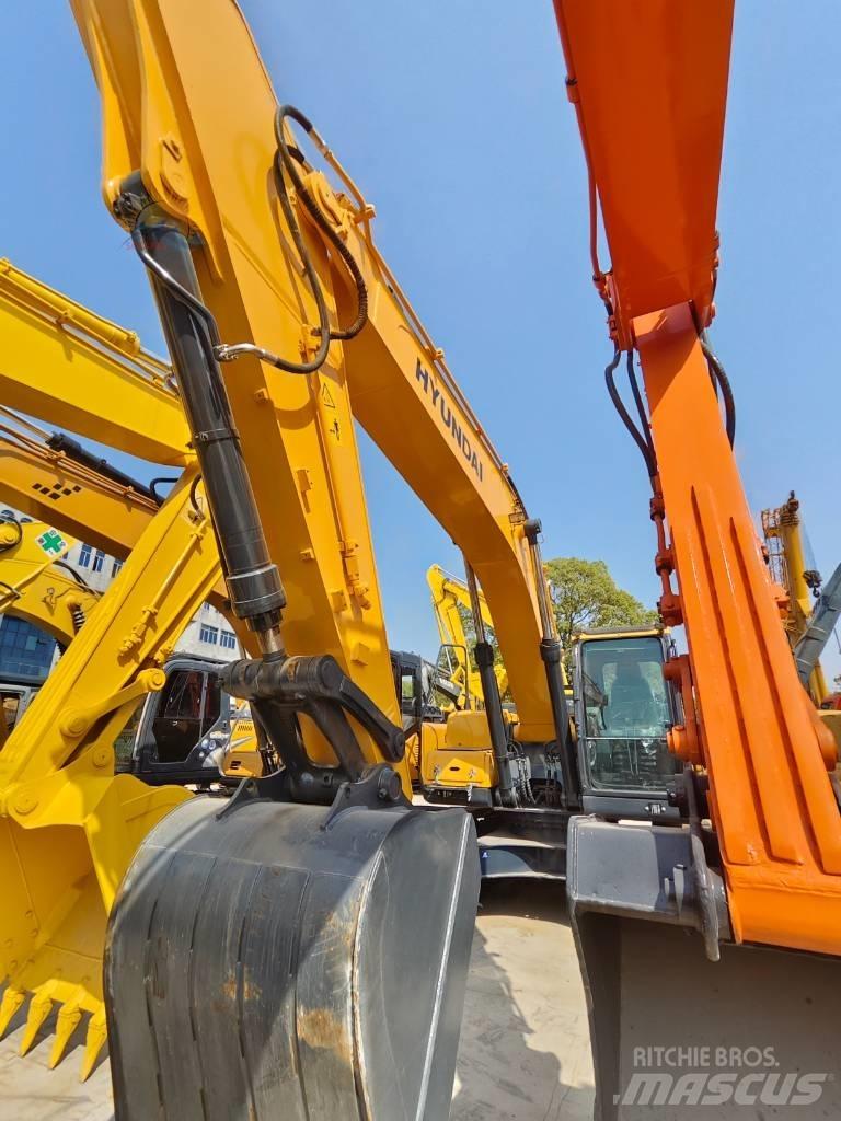 Hyundai R220LC-9S Верижен екскаватор