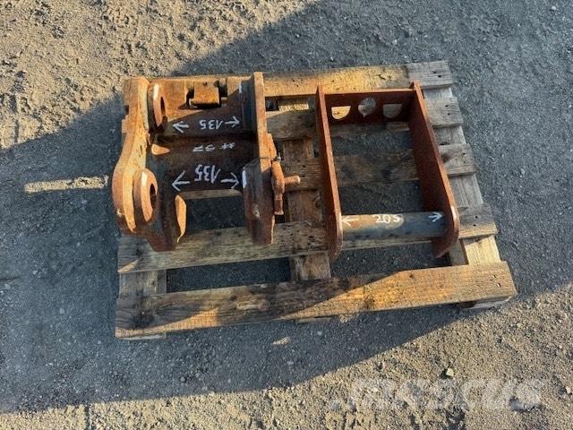 JCB QUICK COUPLERS Бързи съединители
