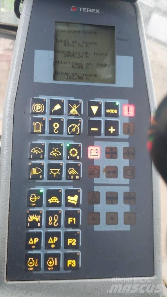 Terex TM 230 Оператори на отпадъци/индустрия
