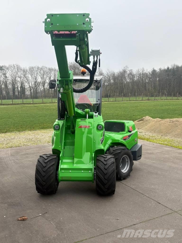 Avant 650 Многофункционални товарачи