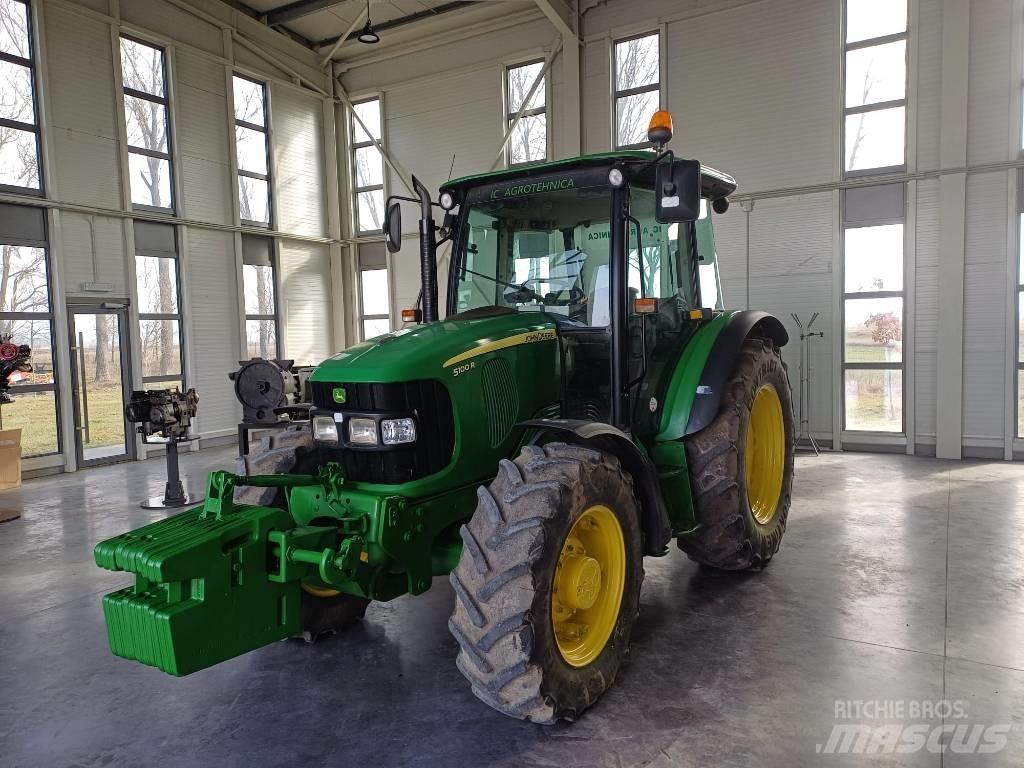 John Deere 5100 R Трактори