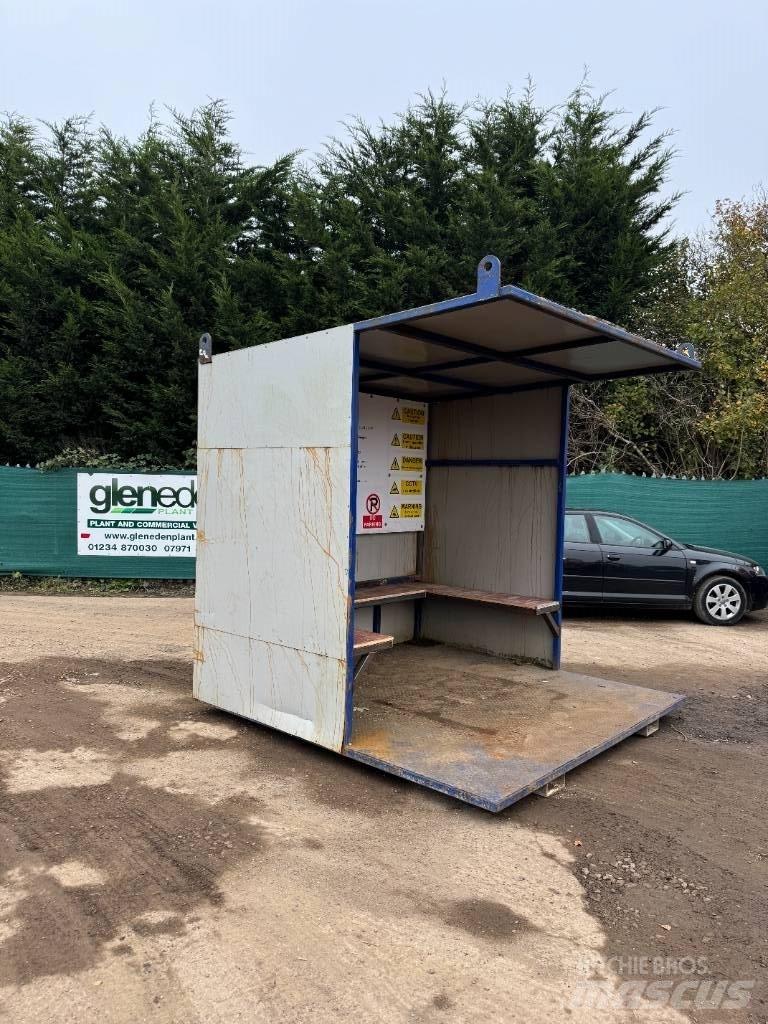  SMOKING SHED Настаняване на обекта
