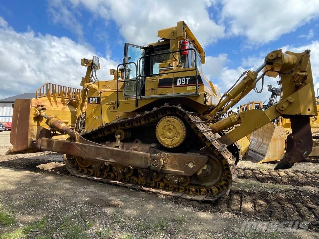 CAT D 9 T Верижни булдозери
