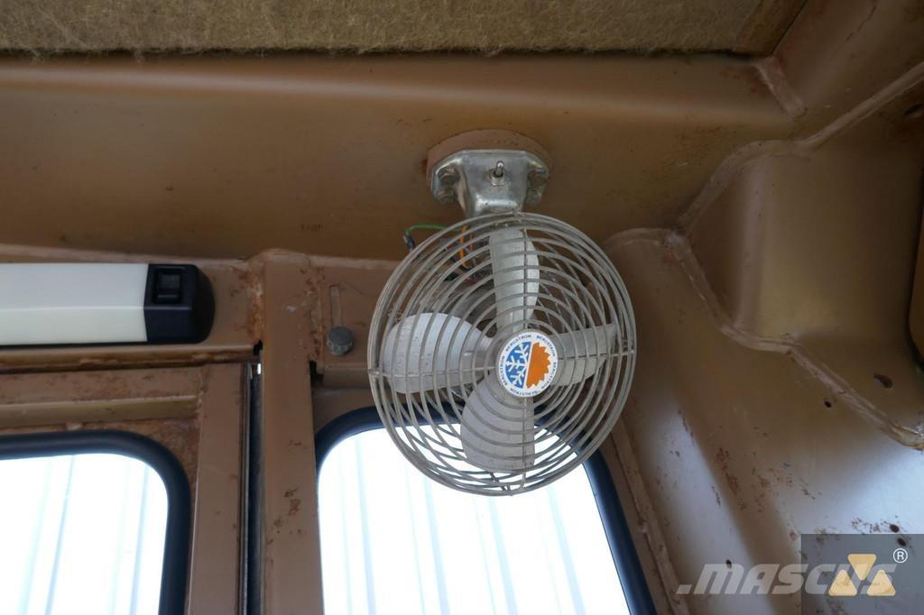 CAT 130G Грейдери