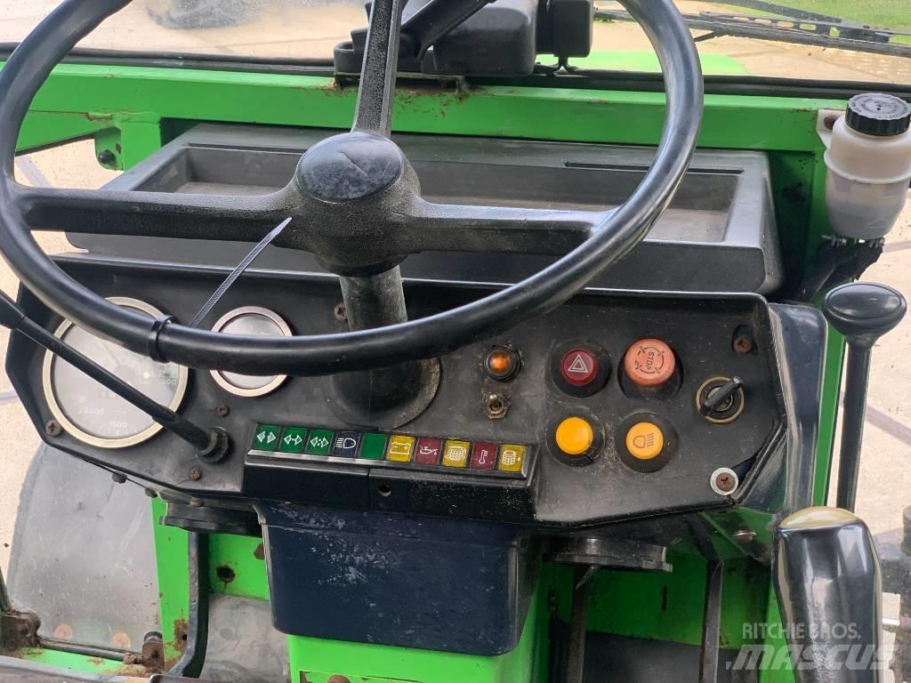 Deutz-Fahr D7207C Трактори
