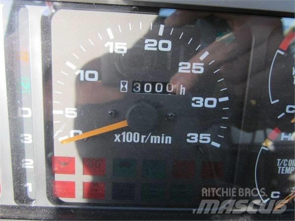 TADANO GR300EX Всъдеходни кранове