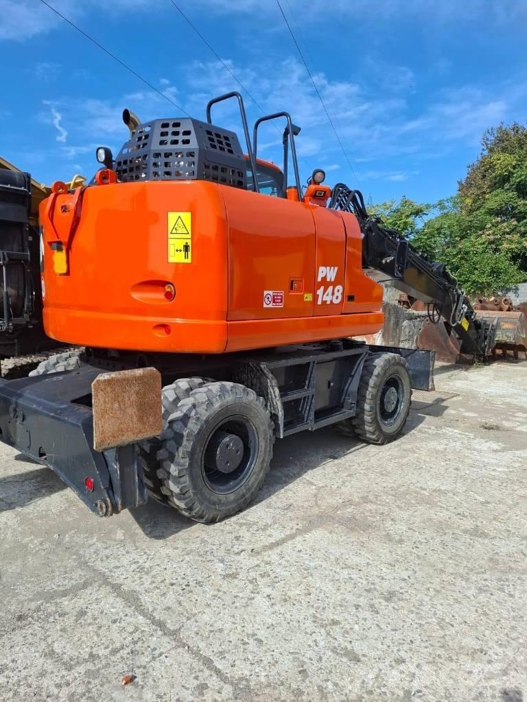 Komatsu PW 148-11 Колесни екскаватори