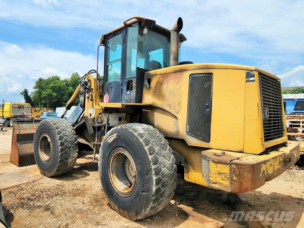 CAT IT38G Колесни товарачи