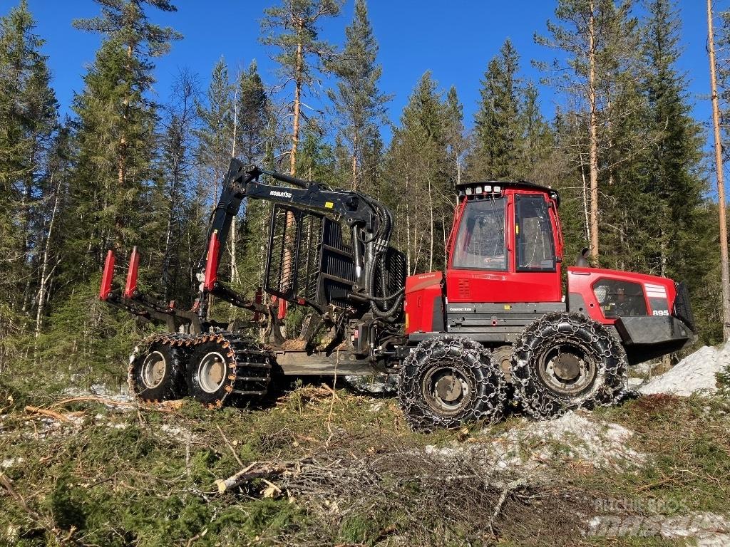 Komatsu 895 Форуардери