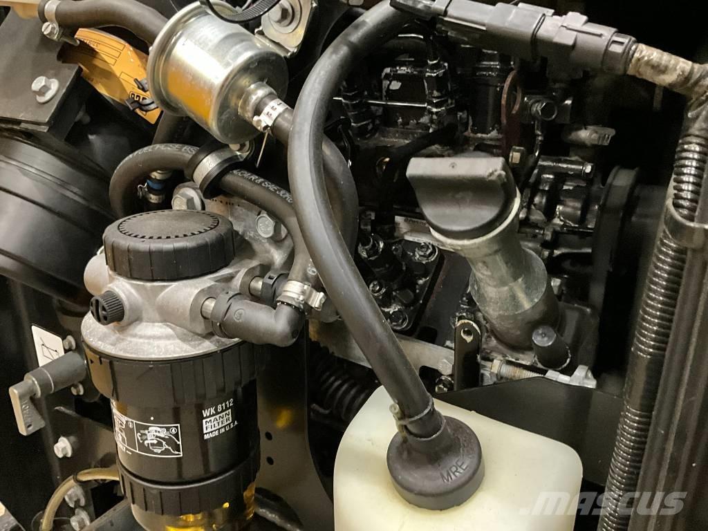 JCB 16 C-1 Мини екскаватори < 7 т