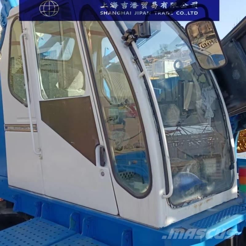 Hitachi SCX2500 Верижни кранове
