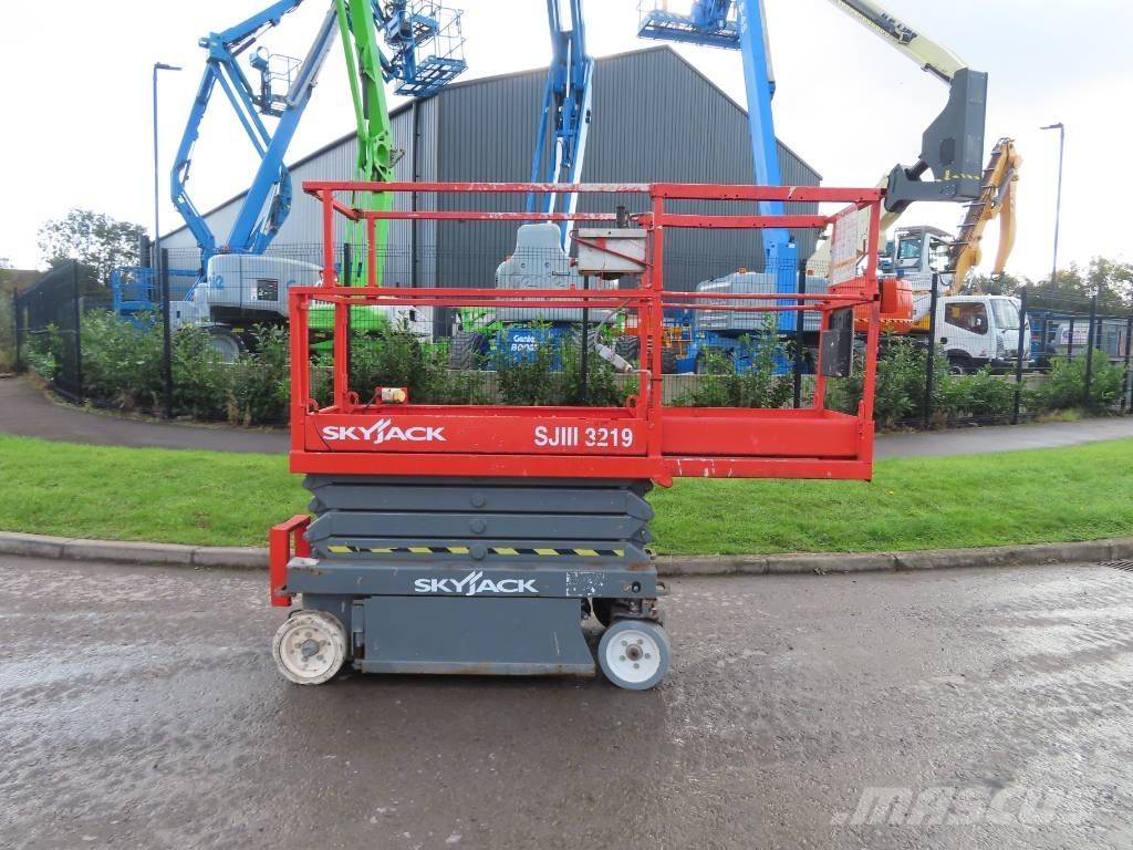 SkyJack SJ II 3219 Ножични работни платформи