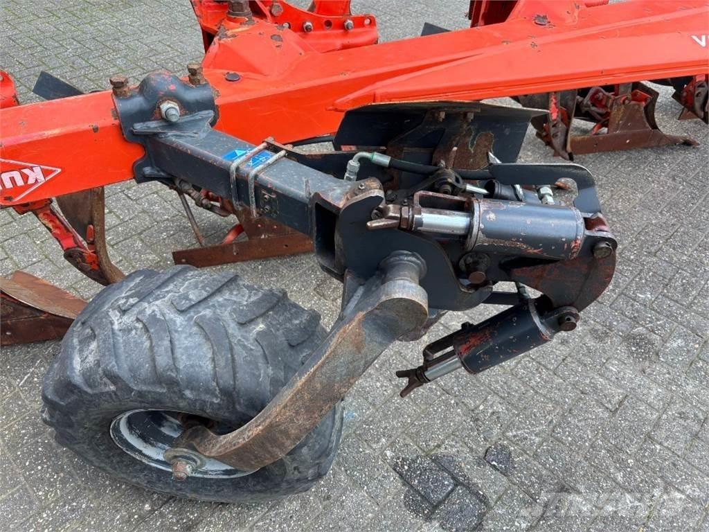 Kuhn VM 1525T Плуг