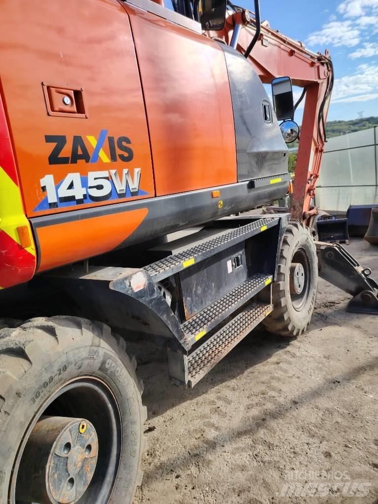 Hitachi ZX 145 Колесни екскаватори
