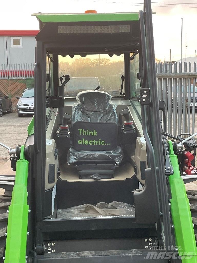Kovaco Elise 900 Средни екскаватори 7т - 12т